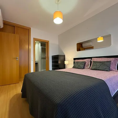 Fantastic 2 Bedroom Near Appartamento